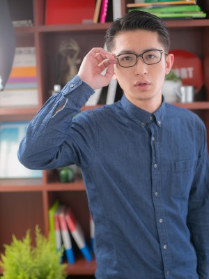 黒髪を生かした゛ビジネスショート゛ａ