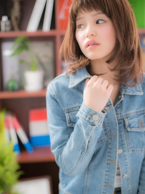 ショートバングで【甘辛ミディ】a