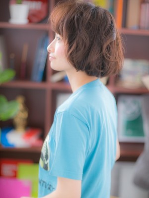 ラウンドバング♪でガーリーボブa