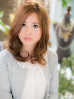 かきあげ前髪で大人セミディa