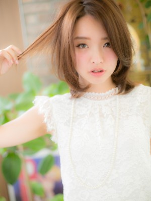 落ち着いた‥ミディアムレイヤ―ａ