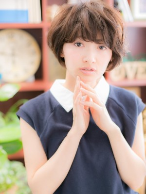 《等身大の》ラフマッシュボブa