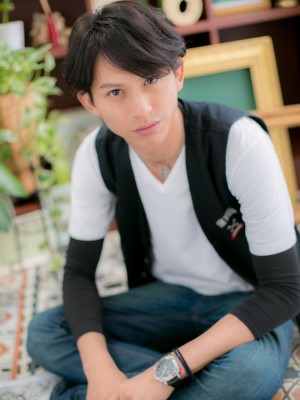 ビジネスシーンでも！正統派ツーブロックa