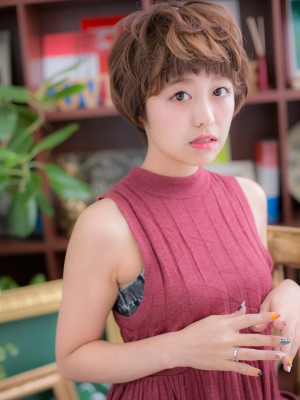 個性ある女の子ショートａ