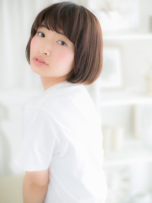コンパクトなフォルムで狙う&小顔見せ&ボブ