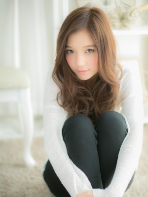 フリルみたいな♪…”くびれカールロング”ｃ