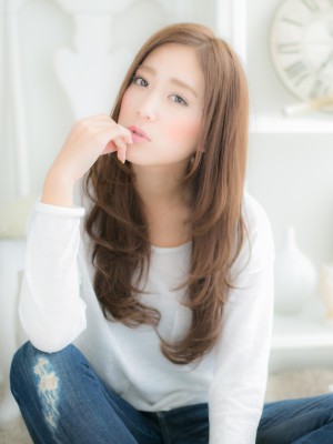 カールで織りなす 《コケティッシュロング》ｃ