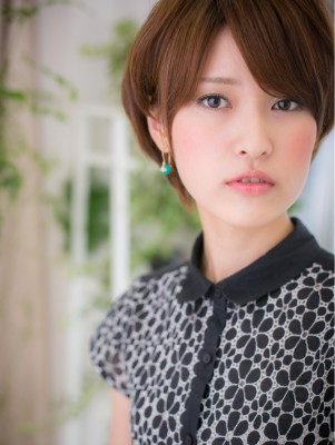 耳かけがオススメ★クールbeautyな艶ショートｂ