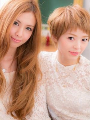明るめカラーで華やか女子2人ｂ