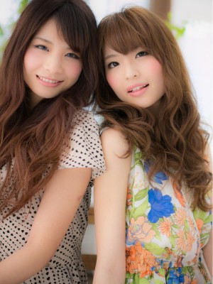 ふわふわパーマの大人可愛い♪女子２人！b