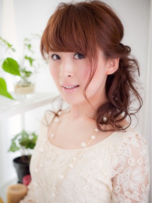 ★アレンジヘア★ふんわりルーズに…大人可愛く…