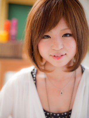可愛い…を引き出す、前下がりボブ