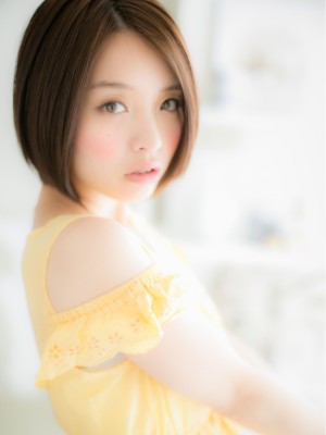ツヤがポイント☆ナチュラルストレートa