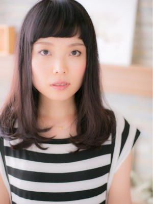 暗カラーで大人かわいいストレートミディa