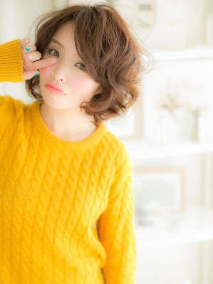ランダムな毛先が◎大人ドーリーヘアb