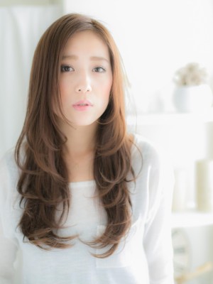 カールで織りなす 《コケティッシュロング》a
