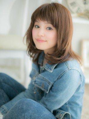 ショートバングで【甘辛ミディ】a