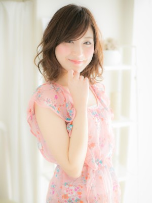 ぐっと可愛らしさＵＰ！な‥ふわミディb