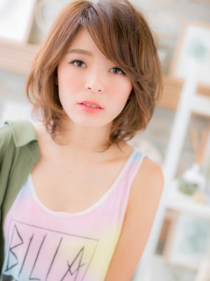 鎖骨ミディ…うねりカールで女っぽさ底上げa
