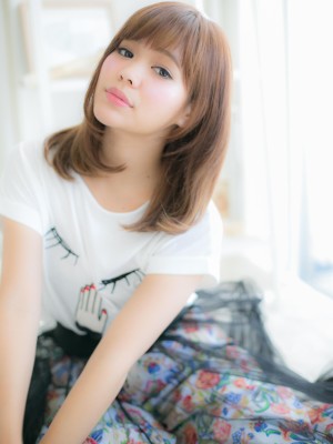 【まっすぐストレート】ほんのり♪くびれセミディ