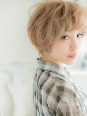 【横顔スタイル】≪ハイトーンｘ無造作感≫技ありショート