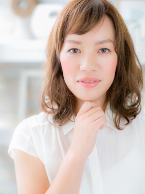 ショートバングが愛らしい♪ゆるふわセミディa