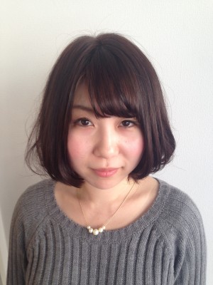 クラシカルワンカール抜け感エッジモードウェービーラウンドボブ クラシカルワンカール抜け感エッジモードウェービーラウンドボブ
