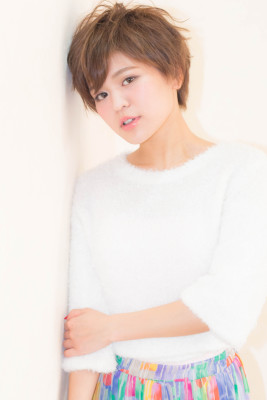 【hair coucou】アンニュイフェザーショート
