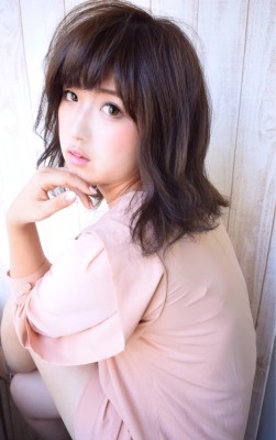 見返り美人ミディby柴立吉之助