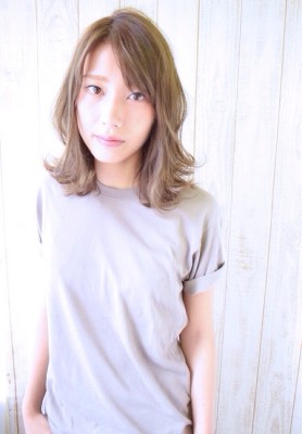 【パールグレージュ×外ハネセミディ】仲宗根 尚美