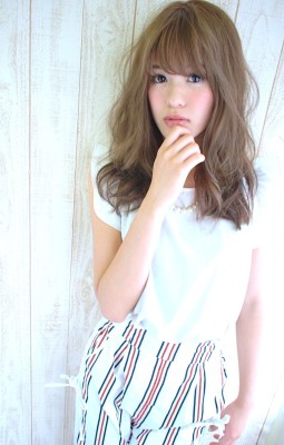 大人かわいいベージュセミディby柴立吉之助