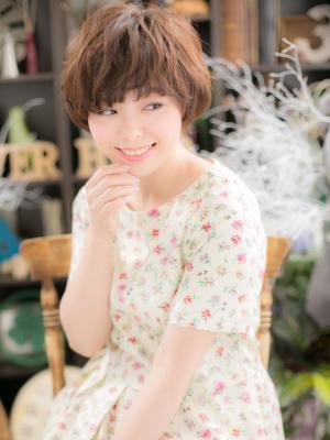 動きのある重め☆フェミショート