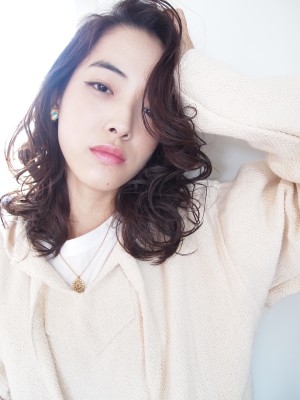 アンニュイな大人可愛いラフカール