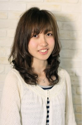 ディープオリーブアッシュ☆大人かわいいウェービースタイル!! ディープオリーブアッシュ☆大人かわいいウェービースタイル!!