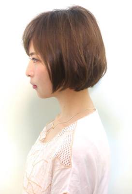 横からのシルエットも綺麗なショートボブ☆（石川正人）
