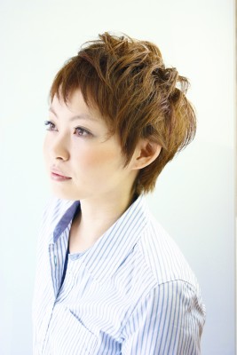 シルエットが綺麗なショートスタイル