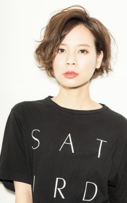 ☆カジュアルラフに☆耳かけショートボブ♪