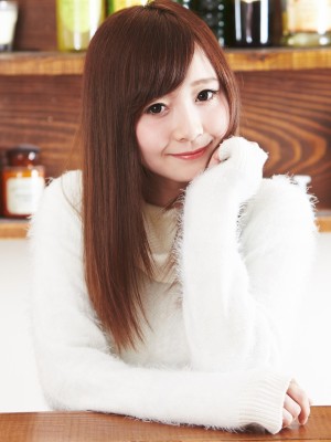 思わず触れてみたいサラサラ感☆艶アッシュストレート☆　巣鴨店
