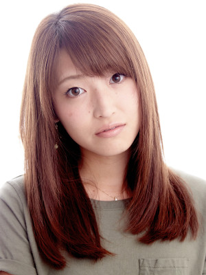 男子からも好印象のツヤストレートセミロング　巣鴨店