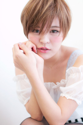 うざバングが可愛い小顔ショート【H-240】