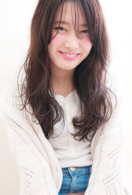 『cielbyafloat』ロングは緩めウェーブが可愛い