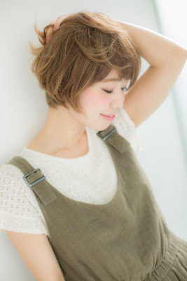 【Euphoria】シルエットが綺麗なラウンドショ