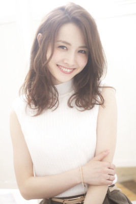 稲沢朋子さん風カジュアルなセミディ