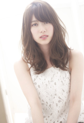 大人カジュアルなセミロング