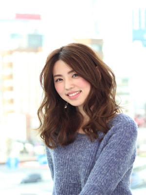 気取らない上品さがこなれ感☆ショコラビターなウェーブロング