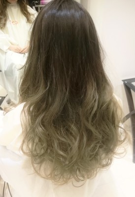 抜けるような透明感☆リアルアッシュグラデーション