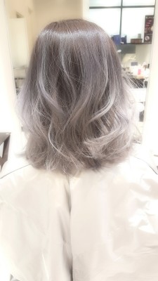 抜けるような透明感×ツヤ★外国人風アッシュ