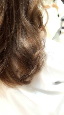 輝く艶×外国人風透明感★美髪プラチナアッシュ