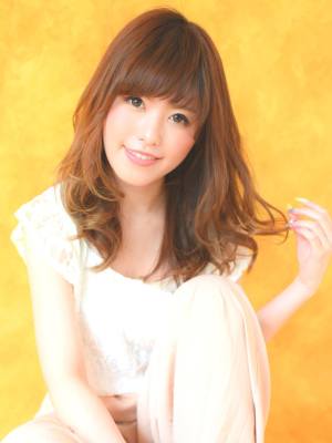 艶っぽい質感が決め手！大人セミディ