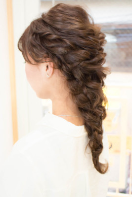 【hair coucou】編み込みミックスダウンスタイル 【hair coucou】編み込みミックスダウンスタイルのイメージ画像